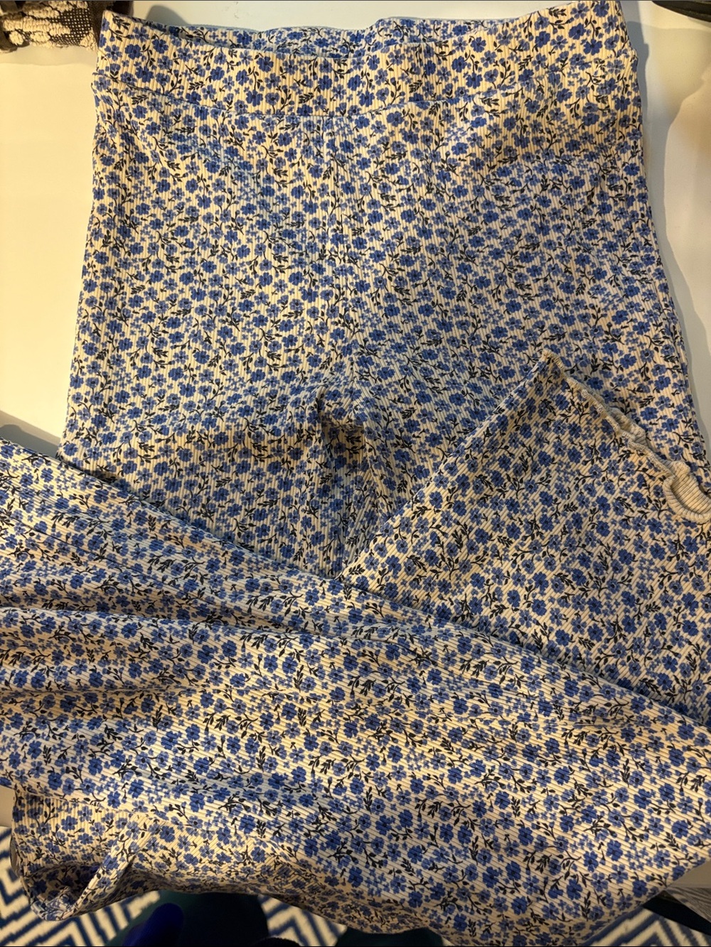H&M Blue and Cream Floral Kids Leggings